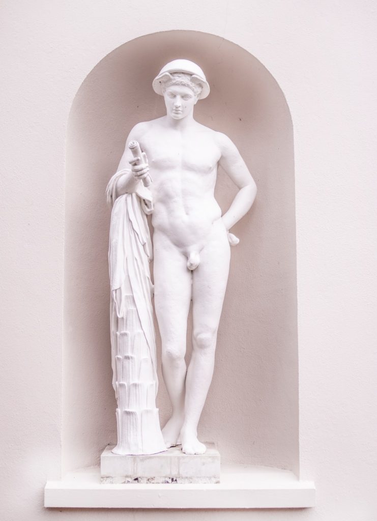 foto sochy nahého muže
